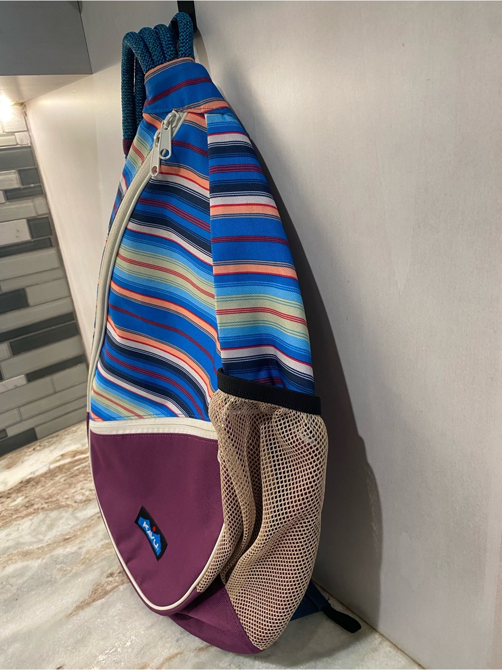 KAVU Paxton Pack Sling Bag Coastline Blanket - Picture 2 of 14